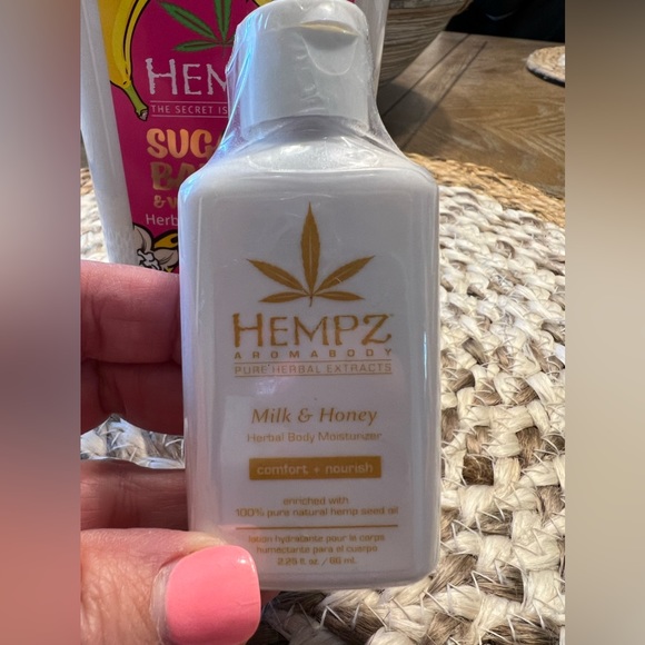 Hempz Bath & Body Hempz Sugared Banana Body Lotion With Free Mini